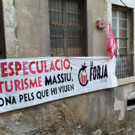 Imatge d'arxiu d'una acció de l'organització independentista La Forja a Girona contra el turisme massiu. 22/09/2019