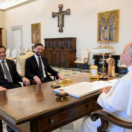 2026-05-05T135552Z_1880086837_RC2UKEA5BK1E_RTRMADP_3_USA-POLITICS-VATICAN