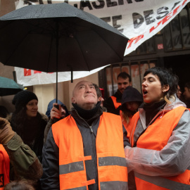 Mariano Ordaz, durante un intento de desahucio en la calle Carnero, a 13 de febrero de 2026, en Madrid (España)