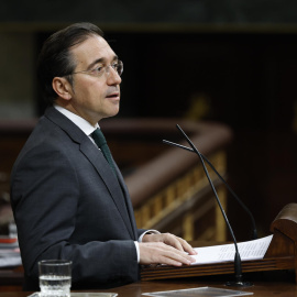 El ministro de Asuntos Exteriores, Unión Europea y Cooperación, José Manuel Albares, comparece en un pleno extraordinario en el Congreso de los Diputados este jueves