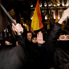 Un grupo de falangistas durante una manifestación para conmemorar el 20-N, en Madrid.