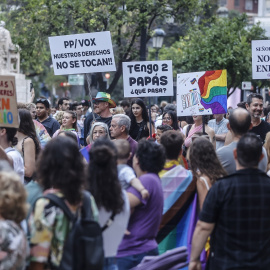 Cientos de personas durante la manifestación del Orgullo 2024 en Valencia, en el Paseo de la Alameda, a 28 de junio de 2024, en Valencia, Comunidad Valenciana (España).