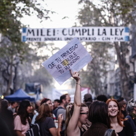 Manifestación en Buenos Aires (Argentina) contra el desfinanciamiento de las universidades públicas.