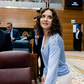 Isabel Díaz Ayuso a su llegada a una sesión plenaria en la Asamblea de Madrid.