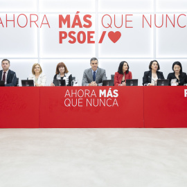 El presidente del Gobierno y secretario general del PSOE, Pedro Sánchez, preside la reunión de la Comisión Ejecutiva Federal en la sede de Ferraz.
