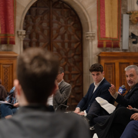 L'alcalde de Barcelona, Jaume Collboni, entrevistat per estudiants