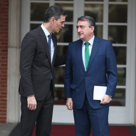 Pedro Sánchez y Aitor Esteban, líder de PNV, en la Moncloa.