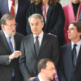 Mariano Rajoy, José Luis Rodríguez Zapatero y José María Aznar a la salida tras el acto de jura de la Constitución.