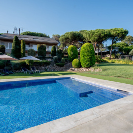 Alquiler de una piscina en la web Cocopool.