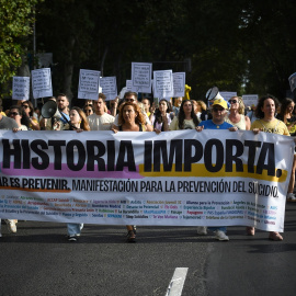 EuropaPress_6951431_decenas_personas_manifestacion_nacional_marco_dia_mundial_prevencion