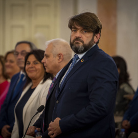 El coordinador de Vox de Alcalá de Henares, Víctor Acosta, durante la sesión de constitución del ayuntamiento.