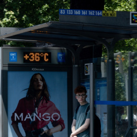 Un termómetro indica la temperatura, a 22 de mayo de 2026, en Madrid.