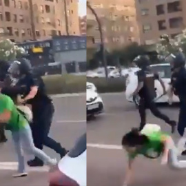 Captura del vídeo difundido en redes sociales donde un agente de policía empuja a una manifestante por la espalda en València.