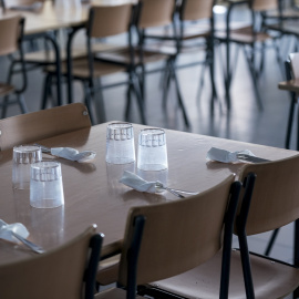 Una mesa de comedor escolar en Madrid.
