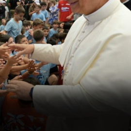 La MAYORÍA de los menores de 25 años se declaran NO RELIGIOSOS