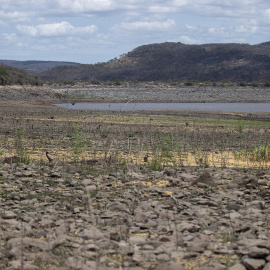 Fotografía que muestra sequía en la represa Las Canoas debido a las altas en Teustepe (Nicaragua).