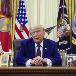 El presidente estadounidense, Donald Trump, firmando órdenes ejecutivas en la Casa Blanca, a 3 de junio de 2026.