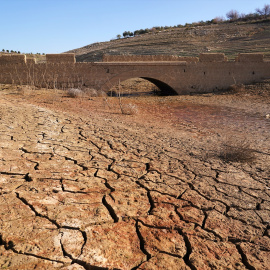Foto de archivo de los restos del antiguo pueblo de Peñarubia que habían quedado al descubierto por la ausencia de agua en el embalse de Guadalteba a causa de la extrema sequía, a 3 de febrero de 2024 en Málaga.