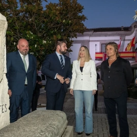 María Guardiola junto a Nacho Cano en Badajoz.