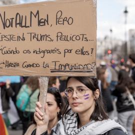 Persona en la manifestación del 8M.