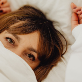 La sensación de caer al vacío al ir a dormir es muy habitual.
