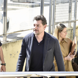 Jonathan Andic a su salida del juzgado tras pagar la fianza de un millón de euros