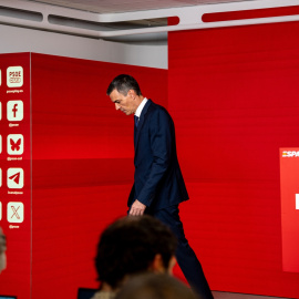 El presidente del Gobierno y Secretario General del PSOE, Pedro Sánchez, a su salida de una rueda de prensa, en la sede del PSOE en Ferraz, a 12 de junio de 2025