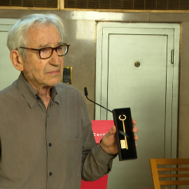 El actor y director José Sacristán ha depositado en la Caja de las Letras un legado que resume su fructífera trayectoria.