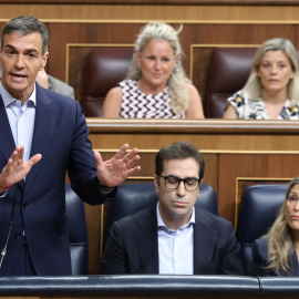 El presidente del Gobierno, Pedro Sánchez, interviene durante una sesión de control al Gobierno, en el Congreso de los Diputados, a 17 de junio de 2026