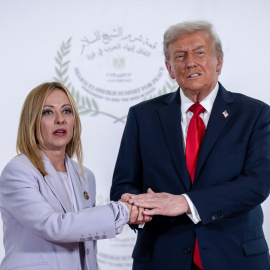 El presidente estadounidense, Donald Trump, y la primera ministra italiana, Giorgia Meloni, a 14 de octubre de 2025, en Egipto.