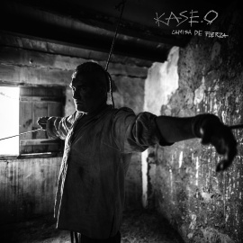 Kaseo_camisa_de_fuerza_disco_gira