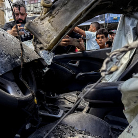 Vista del lugar en el que un ataque del Ejército israelí en ciudad de Gaza mató este lunes a una adolescente.