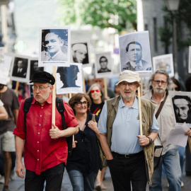 Manifestación para reivindicar la verdad, la justicia y la reparación para las víctimas de la represión franquista.