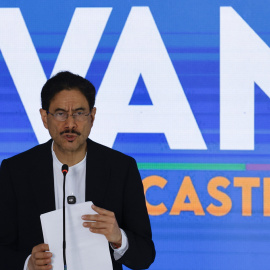El candidato de izquierda Iván Cepeda, habla durante una rueda de prensa este miércoles, en Bogotá (Colombia).