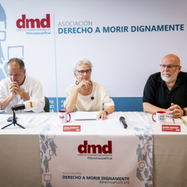 La asociación Derecho a Morir Dignamente en la rueda de prensa enta de Derecho a Morir Dignamente, durante una rueda de prensa por los cinco años de la Ley de Eutanasia.