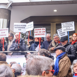 Concentración de defensores de la eutanasia.