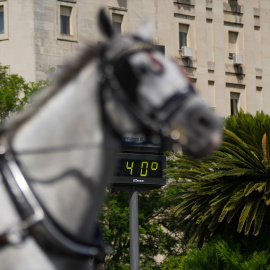 Termómetro con más de 40 grados de temperatura. A 20 de junio de 2026, en Sevilla.