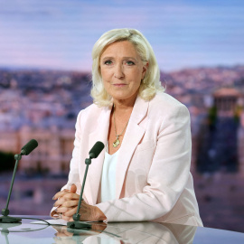 Marine Le Pen en la entrevista de TF1 donde ha anunciado su candidatura para las presidenciales de 2027.