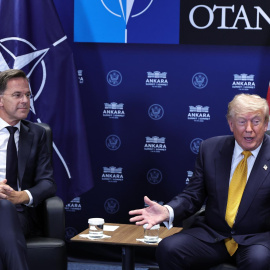 El presidente de EEUU, Donald Trump, junto al secretario general de la OTAN Mark Rutte este miércoles en Ankara (Turquía)