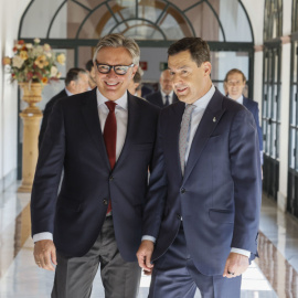 Moreno Bonilla (PP) y Manuel Gavira (Vox), en Sevilla el pasado 2 de julio.