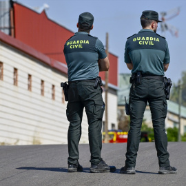 Imagen de archivo de dos agentes de la Guardia Civil.
