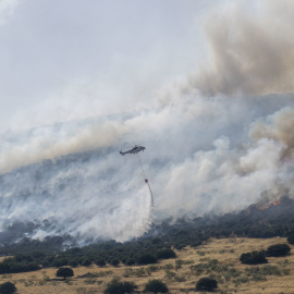 Trabajos de extinción del incendio de Hinojosas de Calatrava (Ciudad Real) el pasado miércoles 15 de julio.