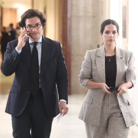 El diputado de VOX José Maria Figaredo y la portavoz de Vox en el Congreso, Pepa Millán, a su llegada a la Junta de Portavoces en el Congreso de los Diputados, a 23 de junio de 2026, en Madrid (España).