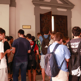 Estudiantes durante la primera jornada de la Prueba de Acceso a la Universidad (PAU), en Sevilla, el pasado 2 de junio.