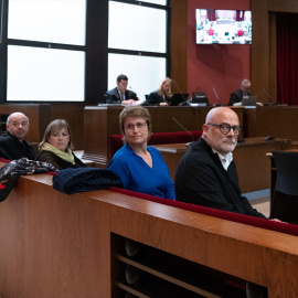 De izquierda a derecha, los miembros de la Mesa del Parlamento de Catalunya Lluís Guidó, Ramona Barrufet, Anna Simó y Lluís Corominas durante el juicio en el Tribunal Superior de Justicia de Catalunya (TSJC) en 2023.