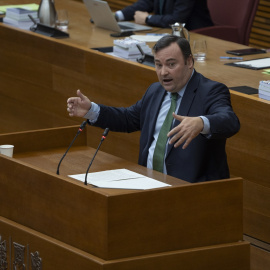El diputado de Vox en Les Corts, David Muñoz, durante su intervención en la Cámara autonómica de València en septiembre de 2023.