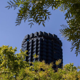 Fachada de la sede de CaixaBank en la Avenida Diagonal de Barcelona