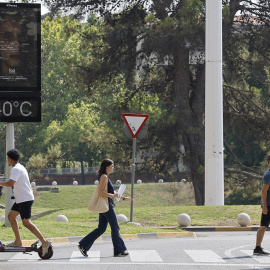 Un termómetro marca 40 grados en Pamplona.