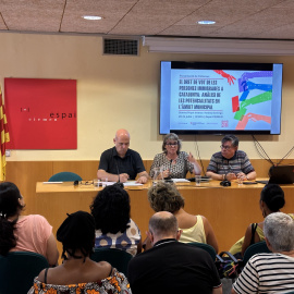 Una imatge de la presentació de l'informe del CIEMEN sobre el dret a vota de les persones migrades