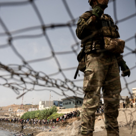Miles de migrantes regresan a Marruecos este 31 de julio de 2026 tras cruzar la frontera.